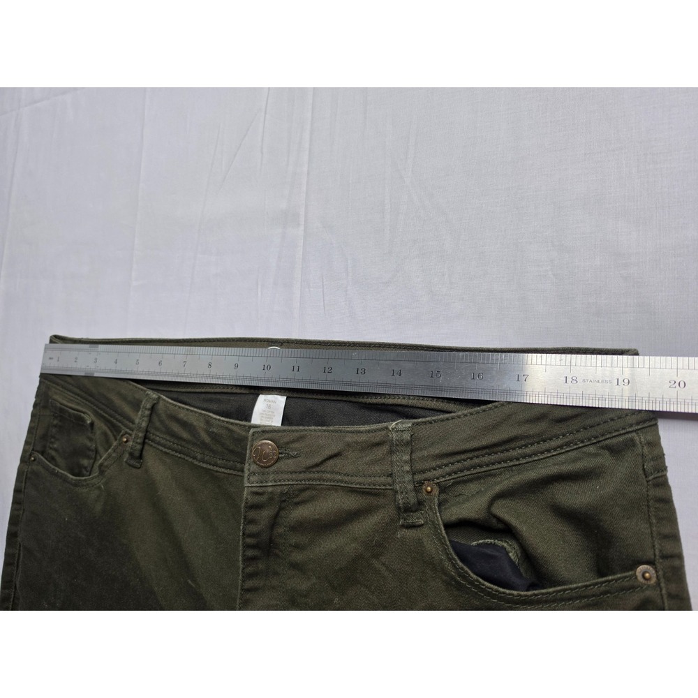 W62 Signature Fit Skinny Jeans Women's 16 Olive Green Denim 5-Pocket Streetwear - Picture 9 of 9
